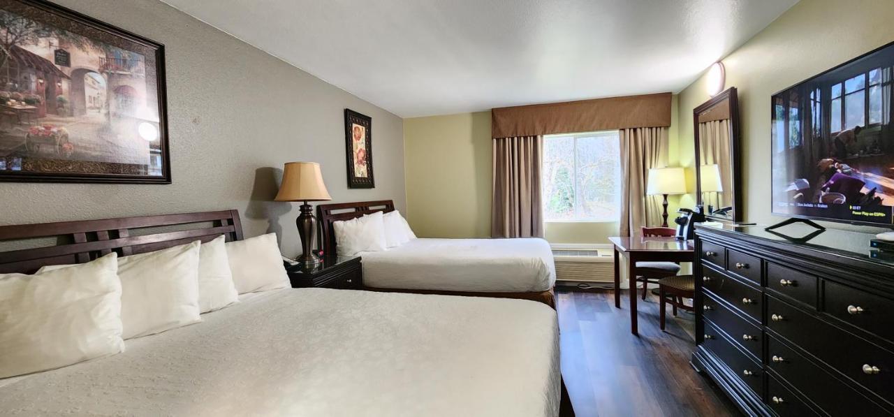 Crest Trail Lodge Паквуд Экстерьер фото